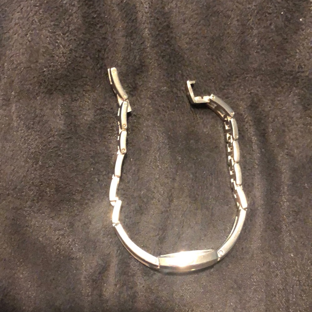 Ladies Guess Watch - Picture 6 of 7